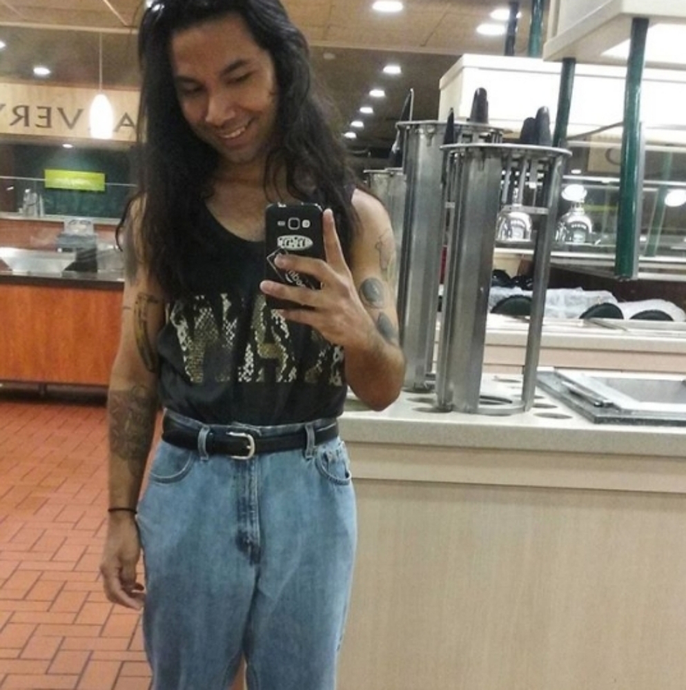 Meet your Posher, Dee